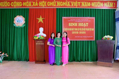 HÌNH ẢNH TẬP THỂ SINH HOẠT 20/10/2019