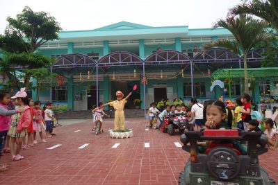 CHUYÊN ĐỀ “ Tôi yêu Việt nam’ với chủ đề “An toàn Giao thông cho nụ cười trẻ thơ”